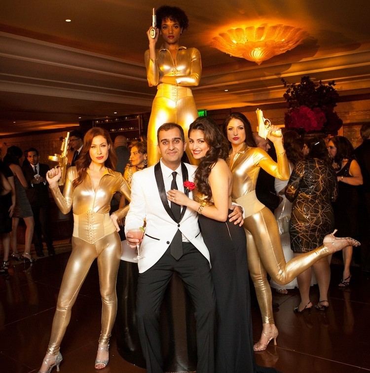 james-bond-party-čestný hosť-tajný-agent-ženy