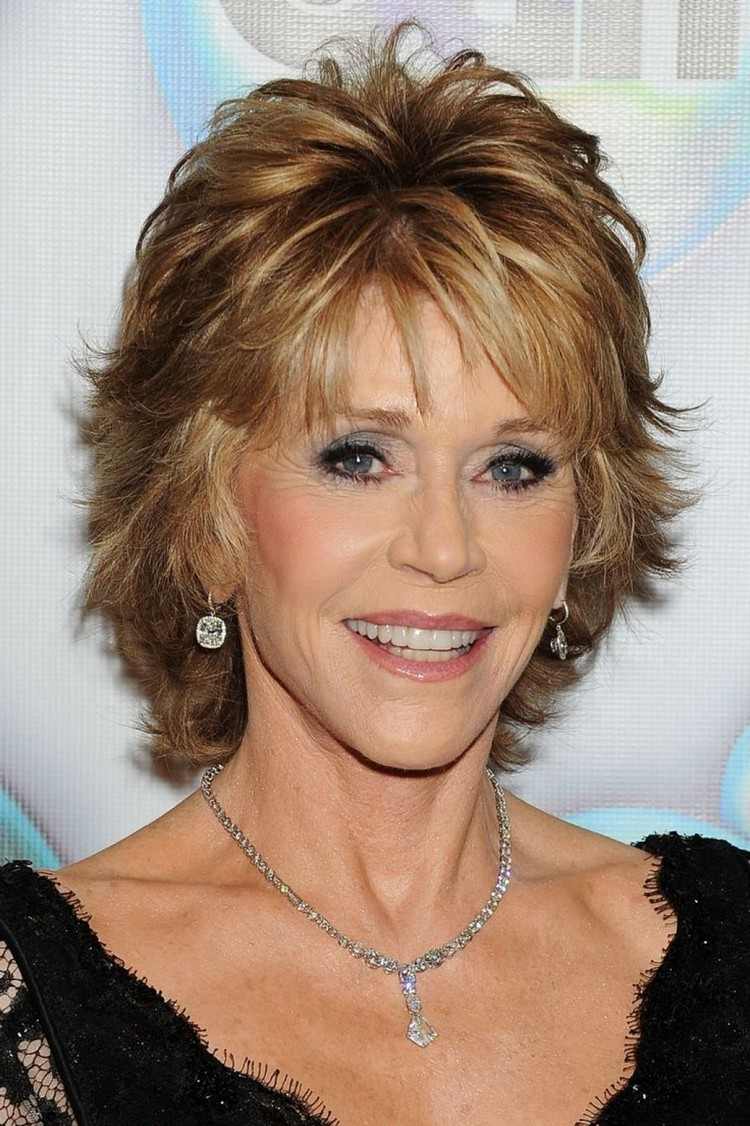 Shag Cut s ofinou Celebrity s krátkymi vlasmi Účesy Jane Fonda