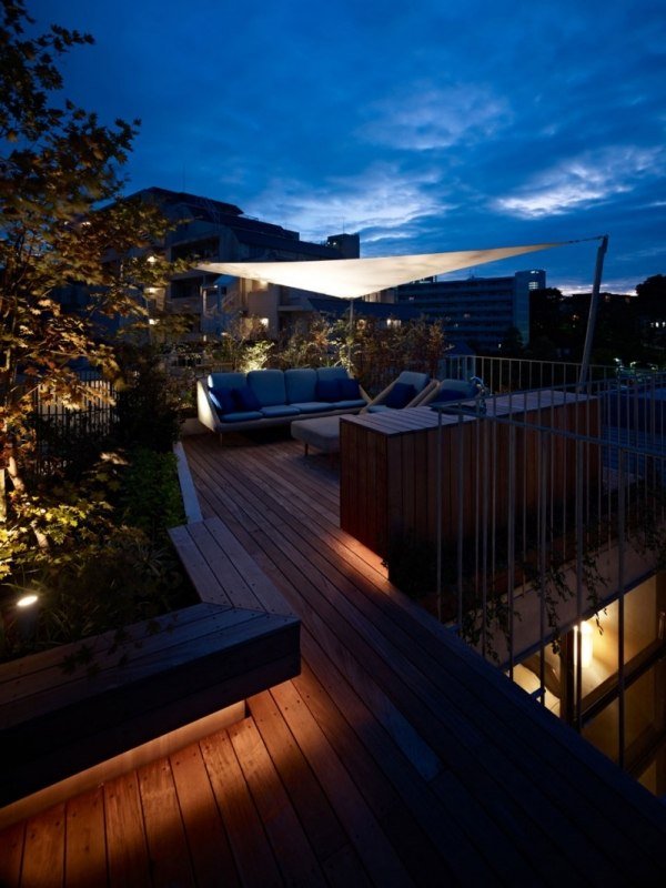 Sky House Japan Tokio v noci Sky House Japan Tokio Nočný pohľad