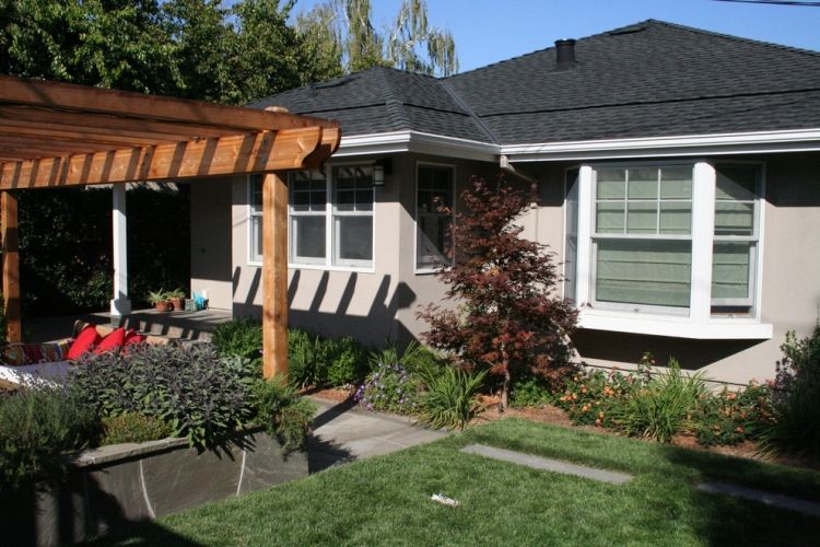 japonsko-javorová záhrada-nápady-patio-drevo-pergola