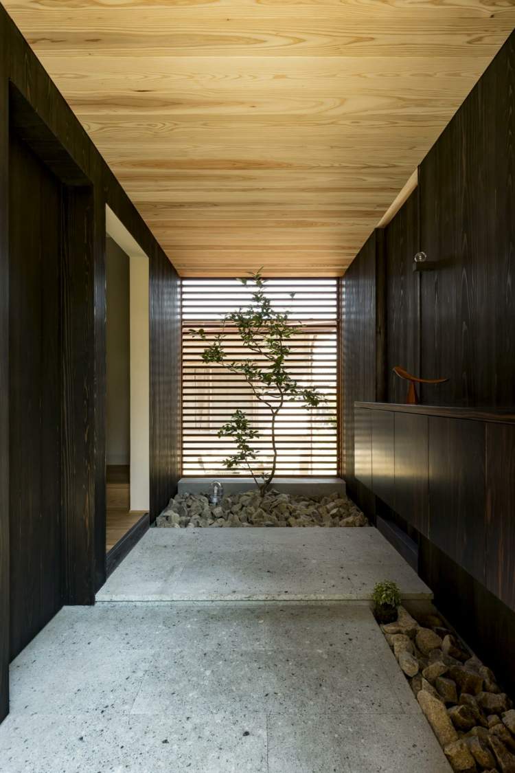 drevené obklady tmavé svetlé kamene betón