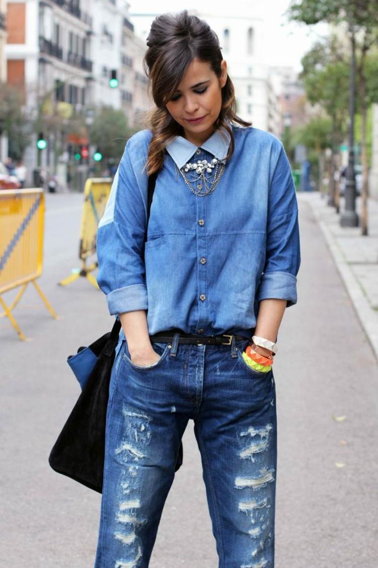 Džínsová košeľa kombinuje nápady denimového oblečenia pre ženy