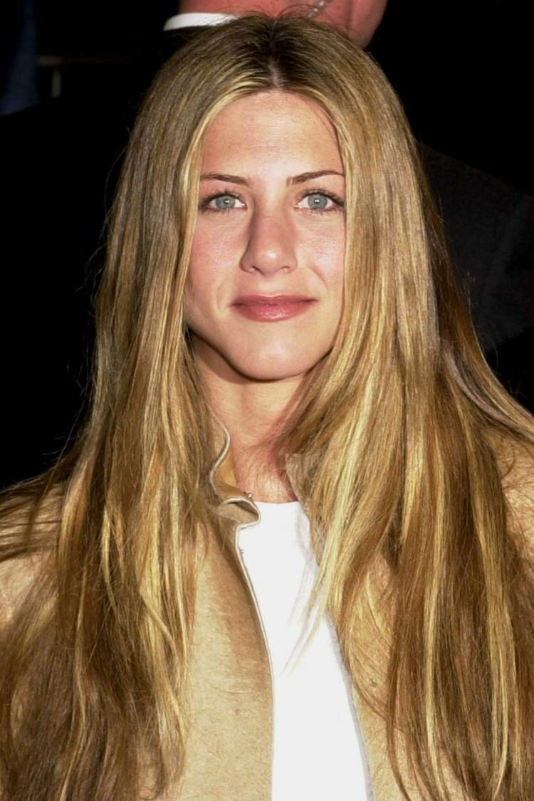 Účesy Jennifer Aniston Účesy s dlhými vlasmi a vrstvený účes