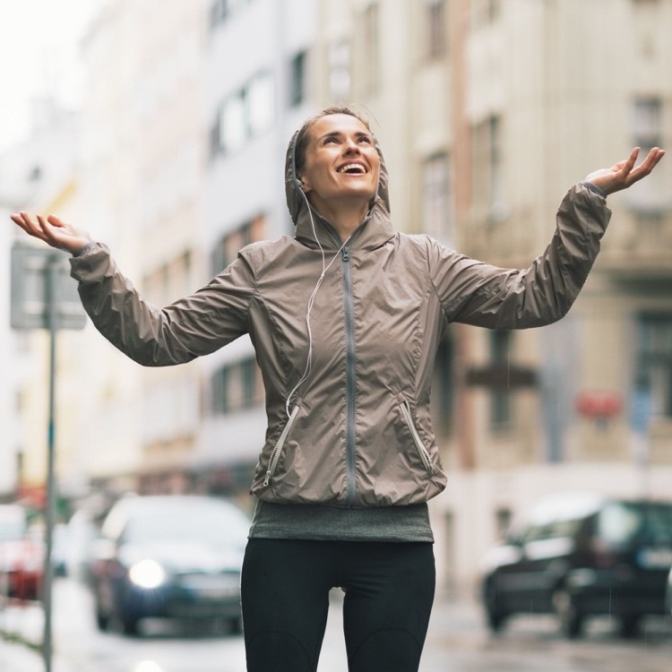 behať v daždi, čo si obliecť