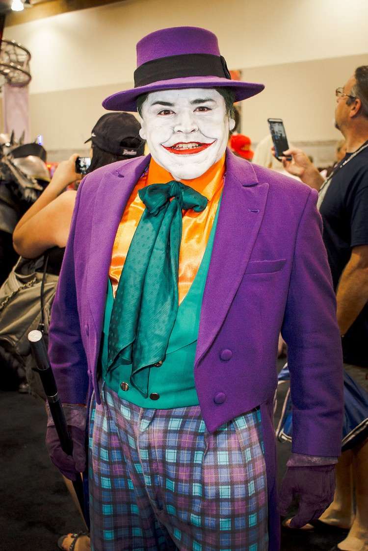 žolík-kostým-muži-batman-1989-zelená-vesta-líčenie