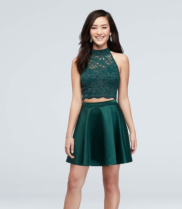 Oblečenie na zasvätenie mládeže pre dievčatá s dvoma kusmi - sukňou a topom z čipky v benzínovej zelenej