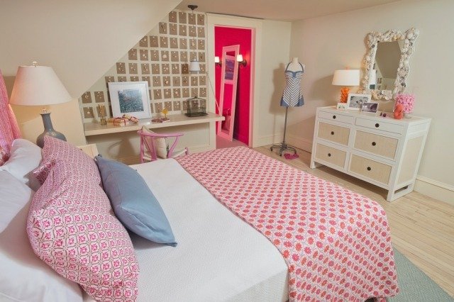 mládežnícka izba pre dievčatá-šikmá strecha-krém-ružová-kombinácia