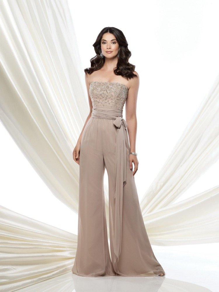 Na svadbu zvoľte béžovo-šedý outfit kombinéza na svadbu sivá-svadobná hostka-družička-mašľa-opasok-čipka