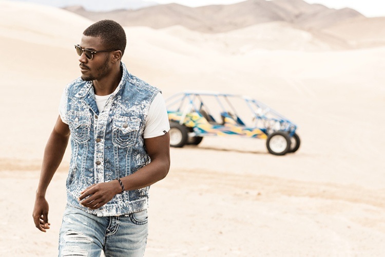 Džínsová vesta s akcentmi pre neho Young-fashion-men-denim-vesta-moderné