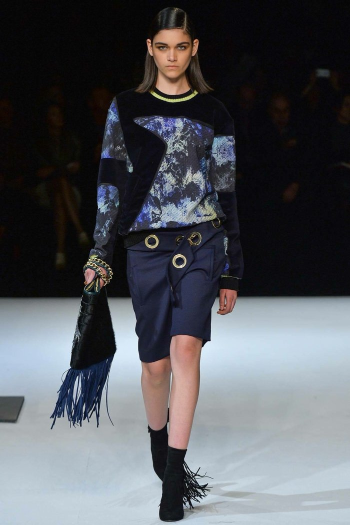 Sukňa s vloženými okrúhlymi prvkami