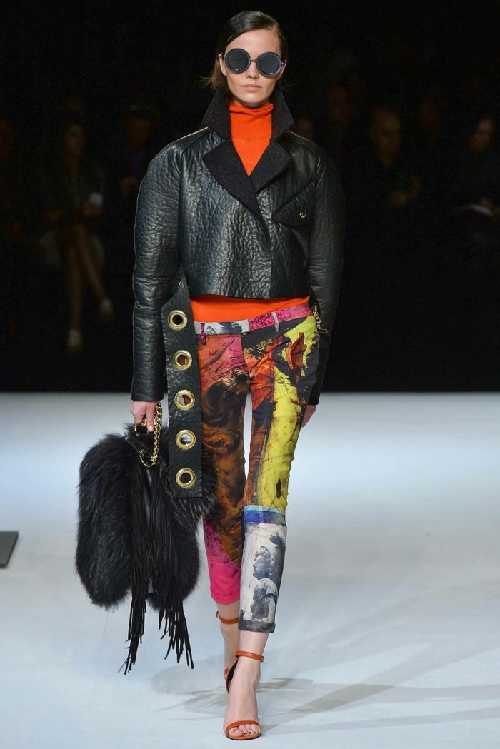 krátky-čierny blejzer-vyrobený z kože-impregnovaný-kabelka-vyrobený z kožušiny