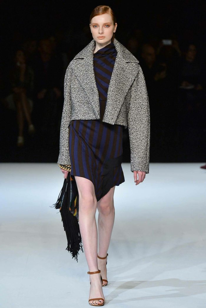 krátke šaty z vlnenej látky-pruhované šaty