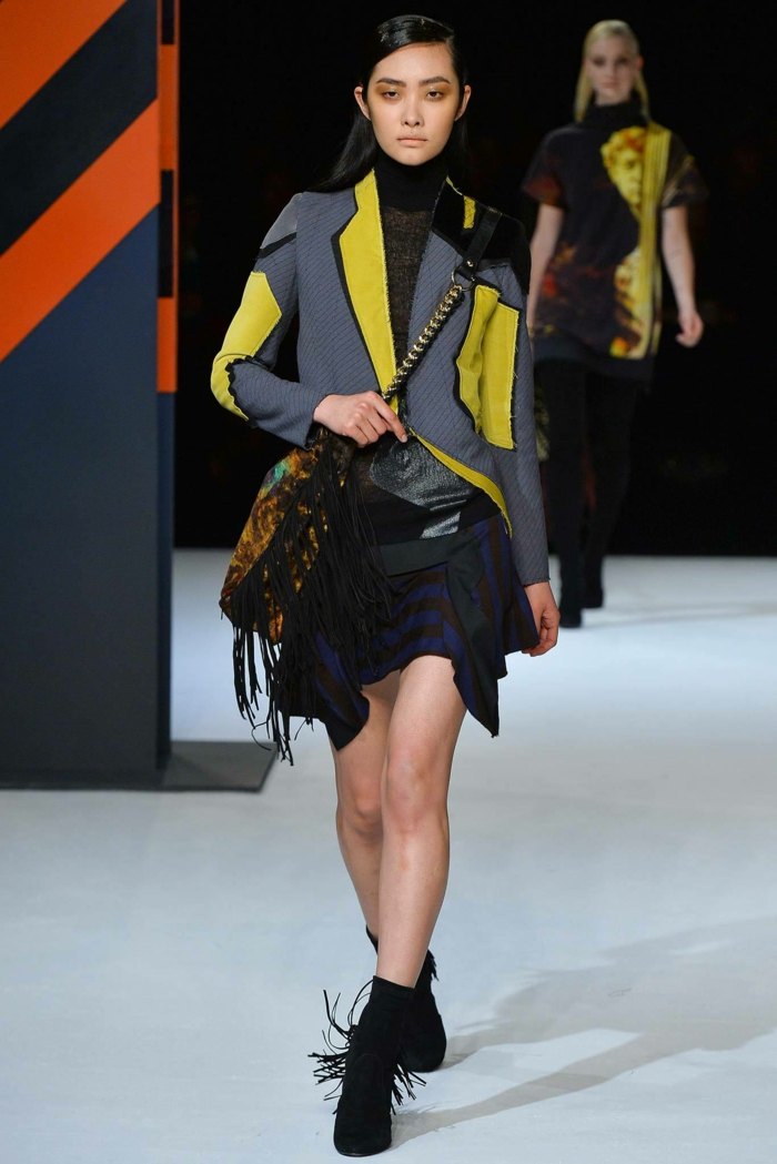 žlto-modro-sivo-asymetrický strih