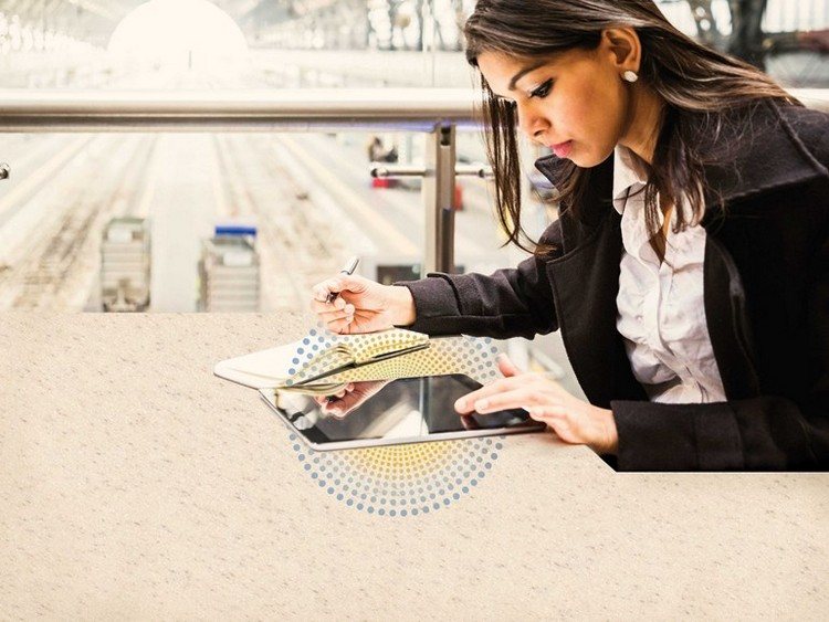 bezdrôtové nabíjanie-corian-pultová-reštaurácia-kaviareň-vložka