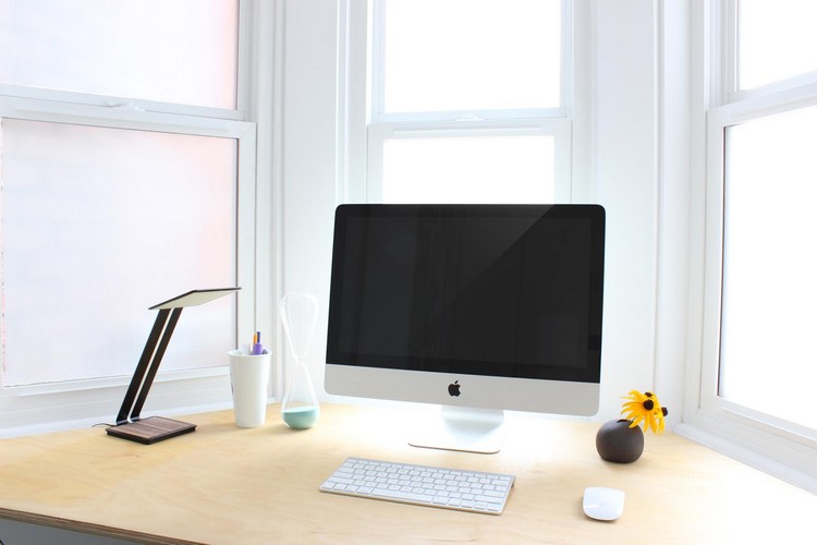 technológia bezdrôtového nabíjania-aerelight-oled-lamp-qi