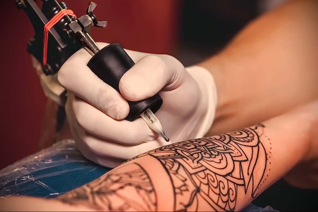 How quickly a tattoo heals - stages - care - tips - facts - photos - 2