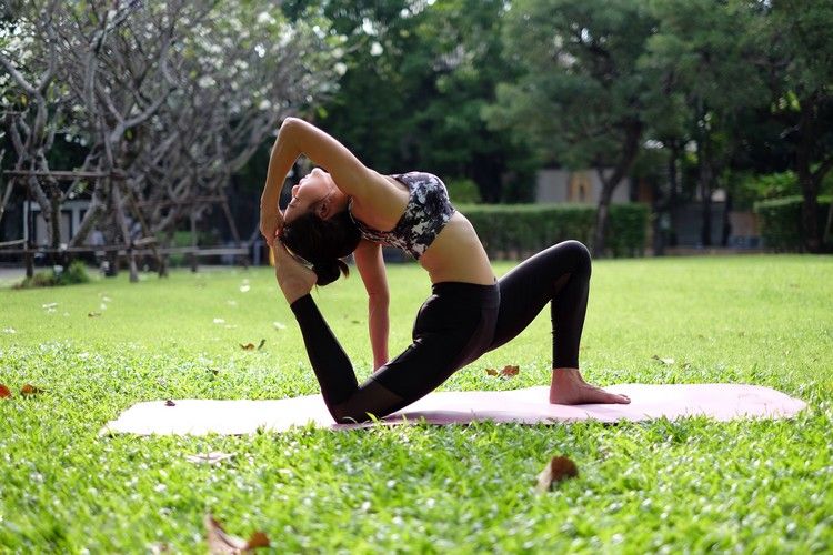 Cvičenie doma Tréningový plán Spotreba kalórií Jóga jednoduchá