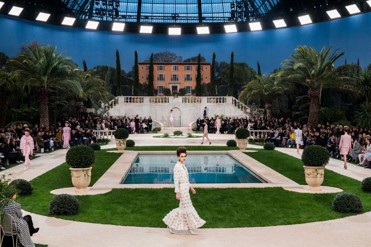 Karl Lagerfeld Chanel Fashion Show Schloss 2019