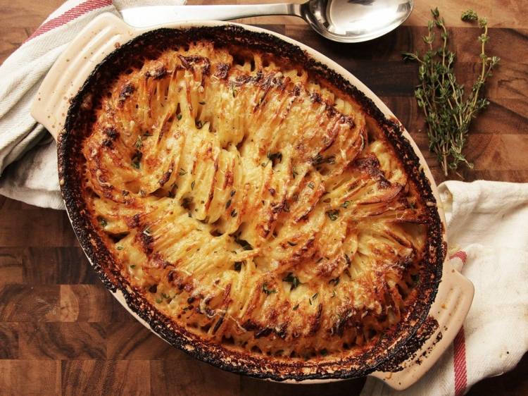 recept na zemiakový gratinovaný tymian smotanový syr chrumkavá vrstva