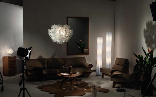 Svetelná showroom s závesným svietidlom