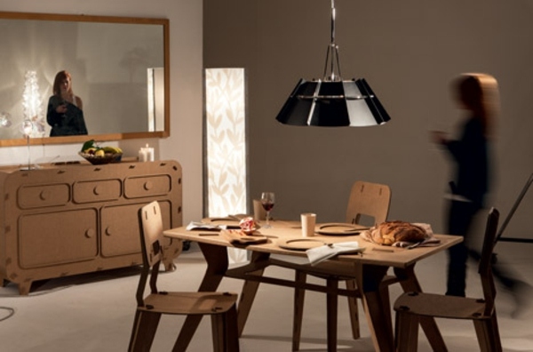 Ľahké závesné zrkadlo na jedálenský stôl