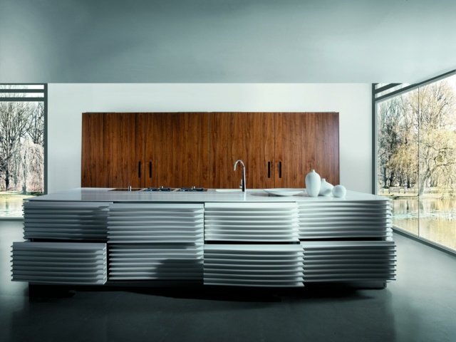 Kuchynský pult na drevo modernej formy talianskeho výrobcu Counter modernej formy taliansky výrobca Cubo Design