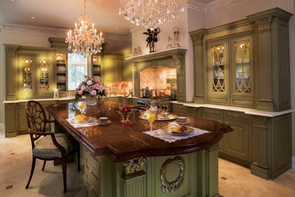 tradičná-drevená-kuchyňa-svetlo zelená