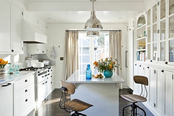 Kuchynský ostrovček-moderná závesná lampa Kuchynský ostrovček moderná závesná lampa