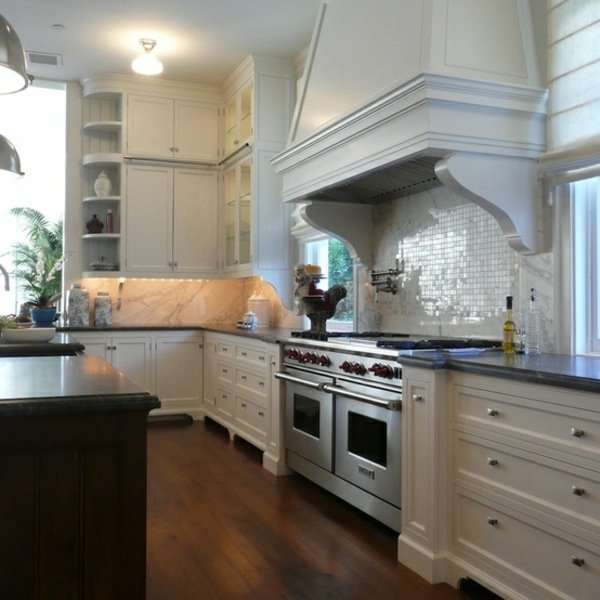 Kuchyňa na stenu z kovových dlaždíc Kuchyňa na stenu z kovových dlaždíc