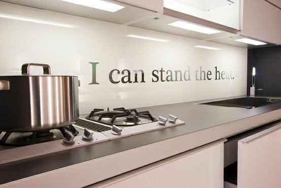 Nápady na zadnú stenu v kuchyni Tetovanie na stenu v zrkadle v kuchyni