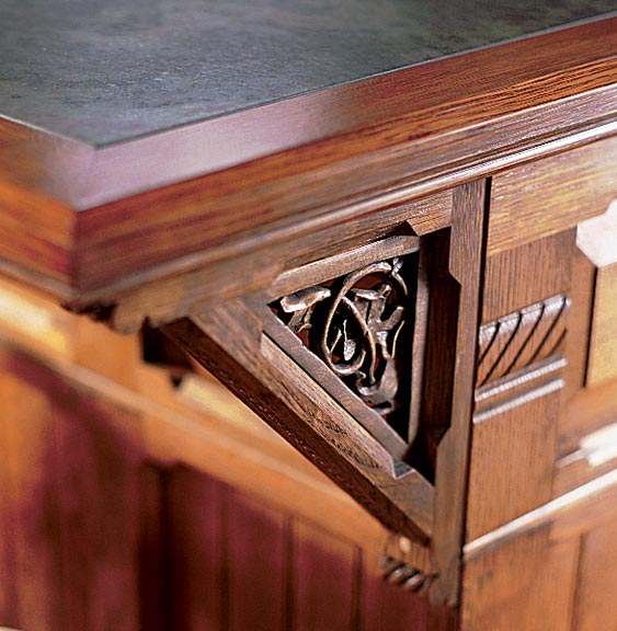 Kuchynské skrinky-osviežia-ozdobia-falošné rezby z dreva