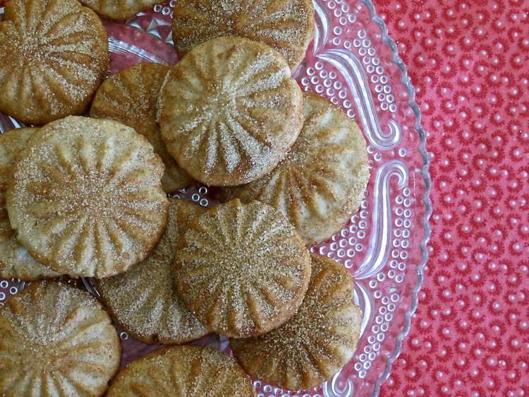 sušienky-ozdoba-pečiatka-krištáľ-sklo-cukor-posyp