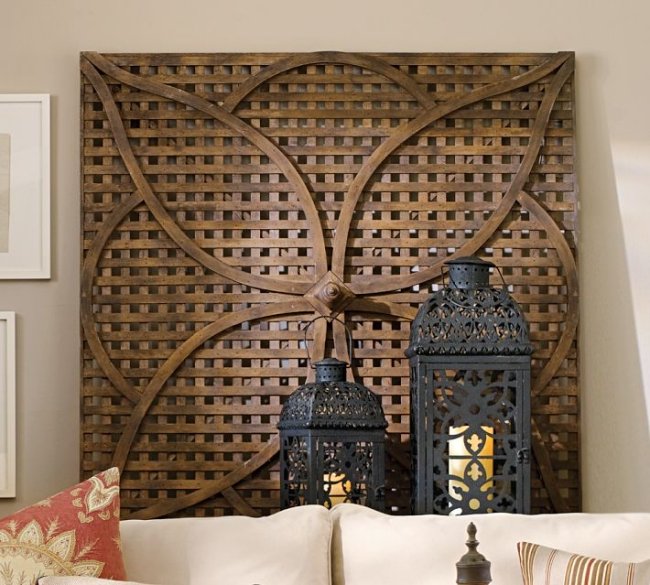 drevená nástenná maľba železné sviečky útulnosť hrnčiarska stodola drevo art deco žehlička lampáše útulnosť hrnčiarska stodola