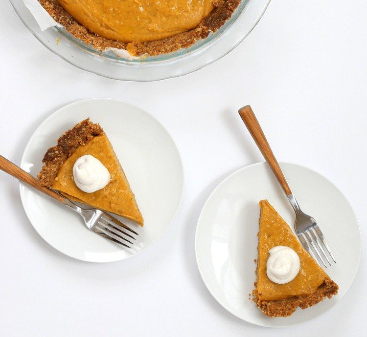 vegánsky koláč do chladničky bez pečenia bez želatínového tekvicového koláča