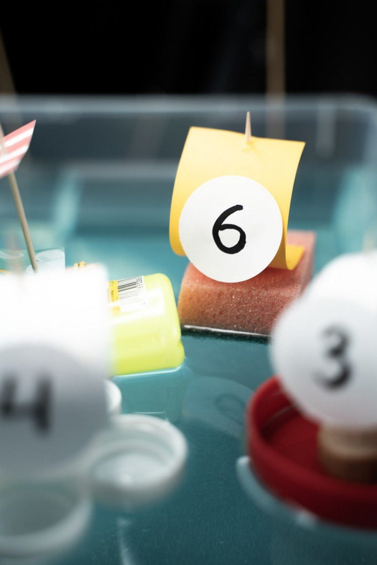 Deti zaberajú dva roky v kúpeľňovej lodi vyrobenej zo špongie