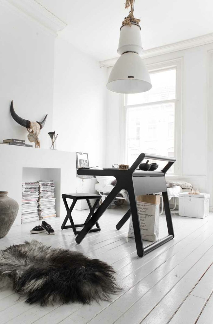 obývacia izba kancelársky stôl písací stôl dizajn čiernej stoličky