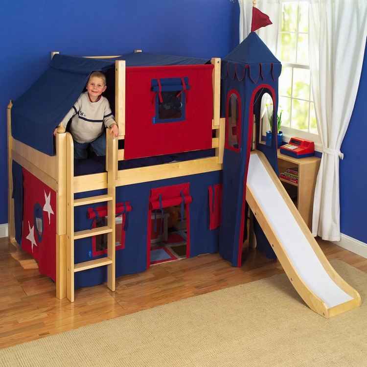 postieľka-s-dekoráciou-chlapec-hrad-šmykľavka