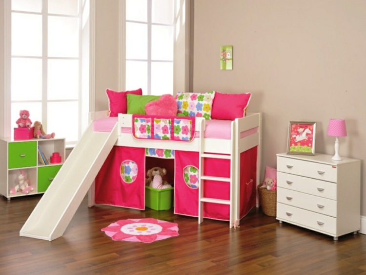 Detská posteľ, šmykľavka, dievčatá, izba, poschodová posteľ, nápady, dekoratívne vankúše