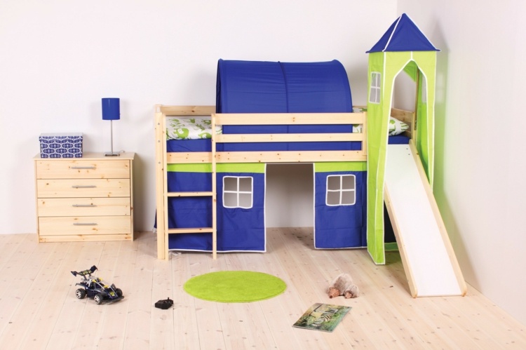 Posuvné závesy do postieľky zriaďujú posuvné schody