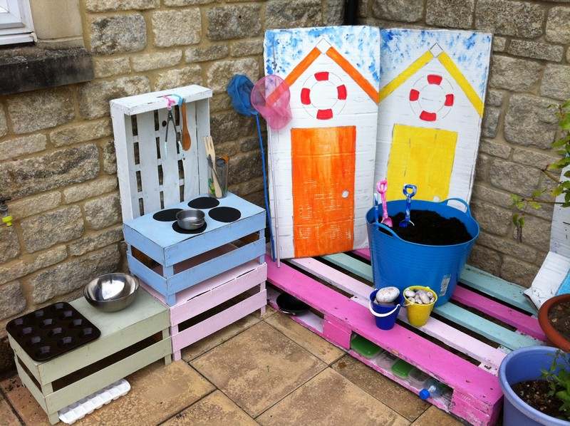 Kinderkueche-drevo-paleta-box-pieskovisko-nápady
