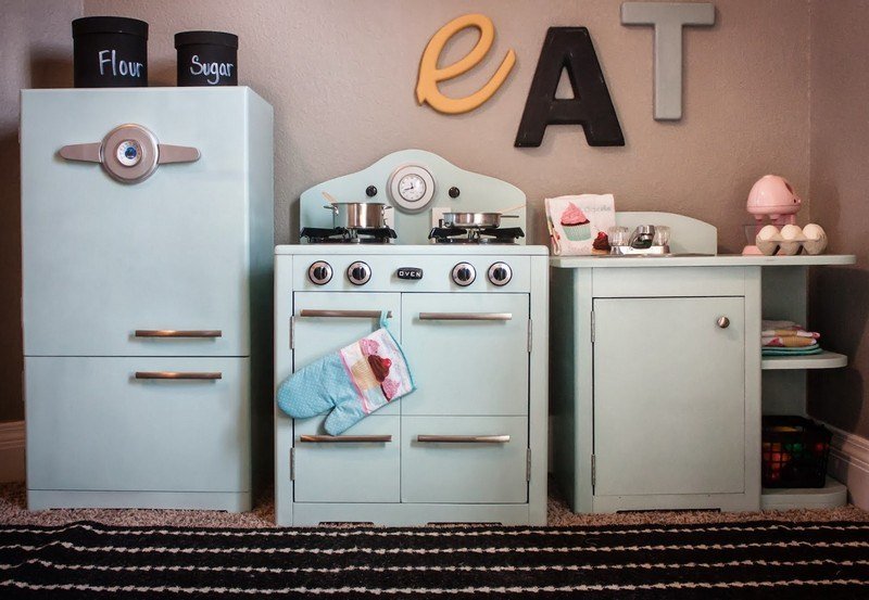 Kinderkueche-drevo-stavať-nápady-sladká-škôlka dizajn