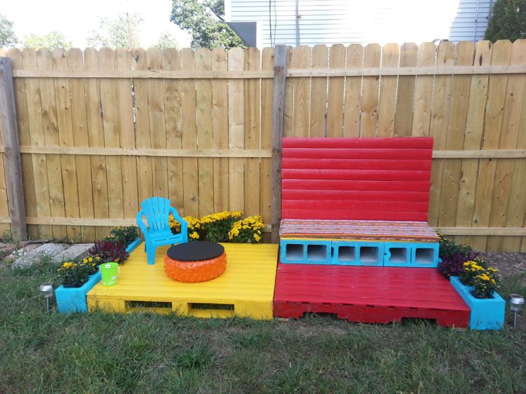 Postavte si detskú kuchynku z dreva svojpomocne - ako stavebný materiál použite europalety Detská kuchynka vyrobená z dreva -záhrada-stavať-palety-hra-rohový-obraz