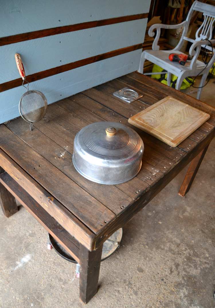 Pripravte si priestor na príslušenstvo a kuchynské potreby detská kuchynka-drevená-záhrada-hra kuchyňa-stavba-príslušenstvo-umiestnenie