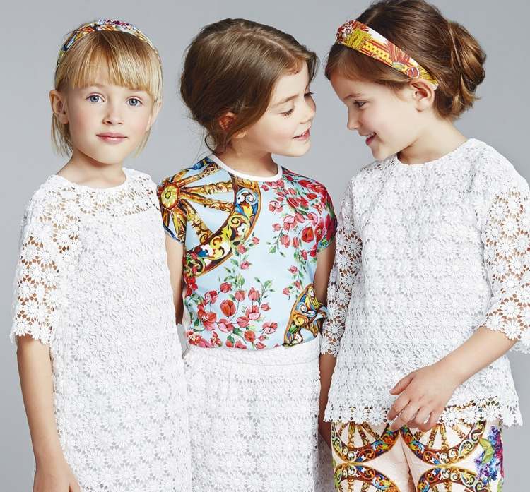 Detská módna dievčenská čipkovaná blúzka s bielou potlačou