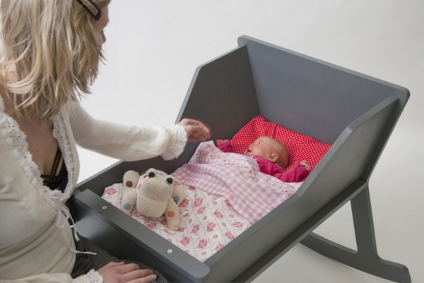 Pletené nápady na dekoráciu detskej postieľky