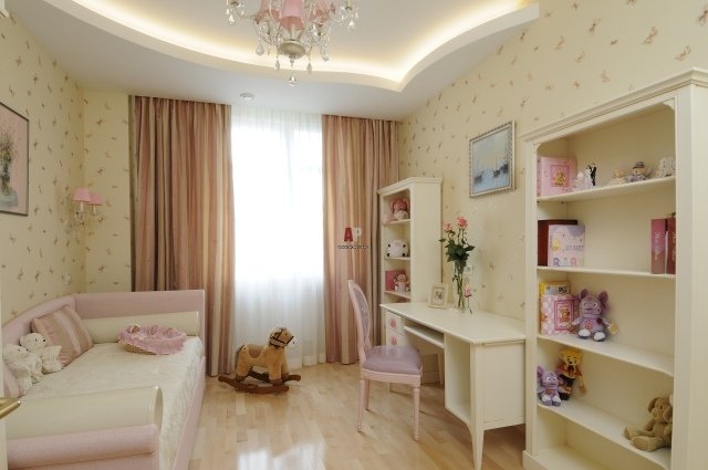 farby detskej izby nápady-dievčatá-nepriame-osvetlenie-strop-krém-ružová