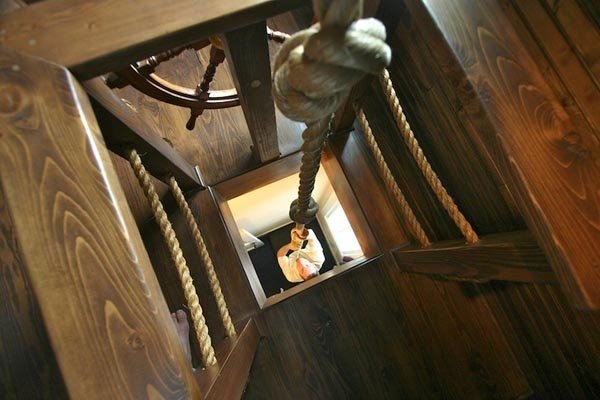 Dizajn detskej škôlky s lankovým pirátskym lôžkom