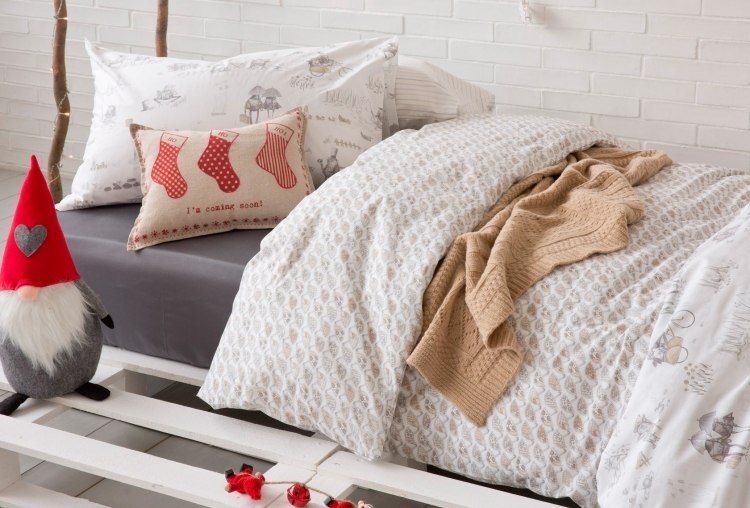 Posteľná bielizeň a útulné prikrývky v neutrálnych farbách detská izba-dizajn-bytové doplnky-biely-trpasličí-deko-vankúš-deka