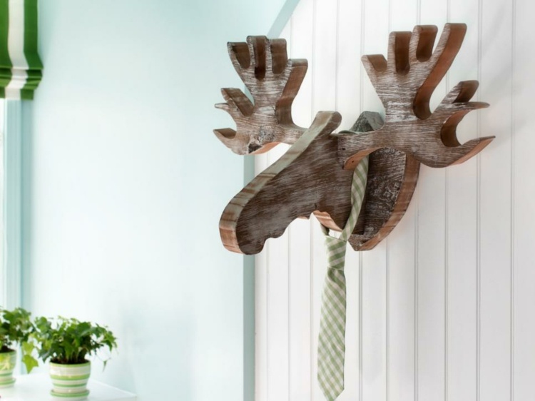 detská izba pod strechou dizajn dekorácia drevený los originálny hravý