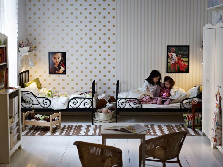 detská izba-dekorácia-sestra-čierno-biele-nápady-tapeta